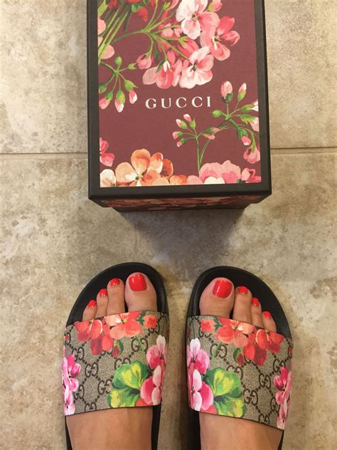 gucci flowers slides authentic number